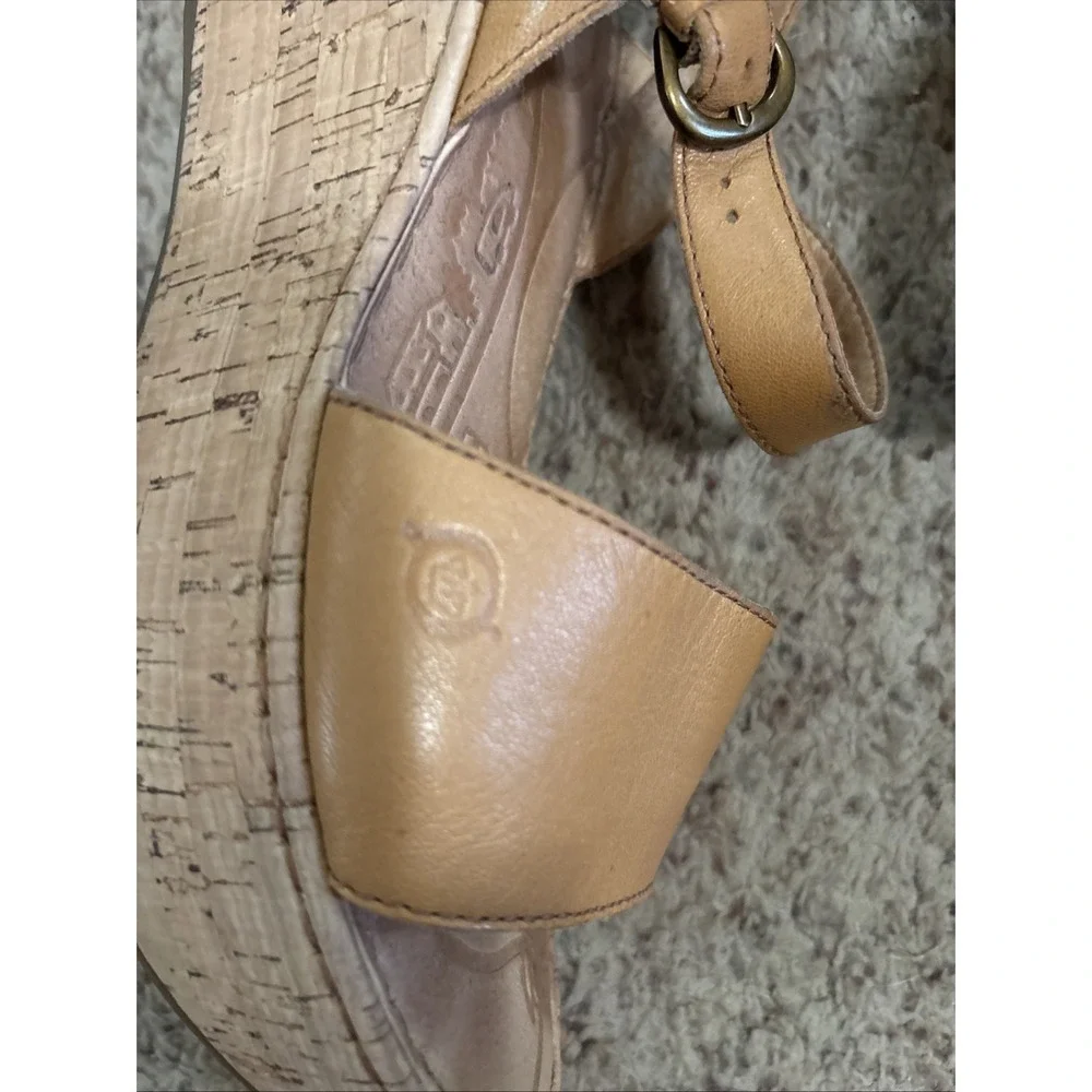 Born Wedge Sandals Women 9.5 Tan Leather Cork Platform Ankle Strap‎ Summer Heels